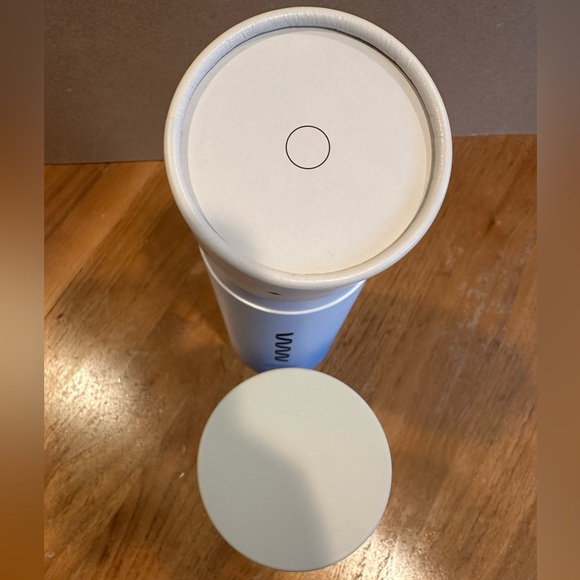 ARMRA Colostrum White Water Bottle - Picture 6 of 7